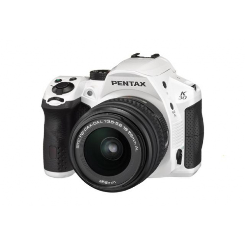 PENTAX K-30 + 18-55 mm bílý